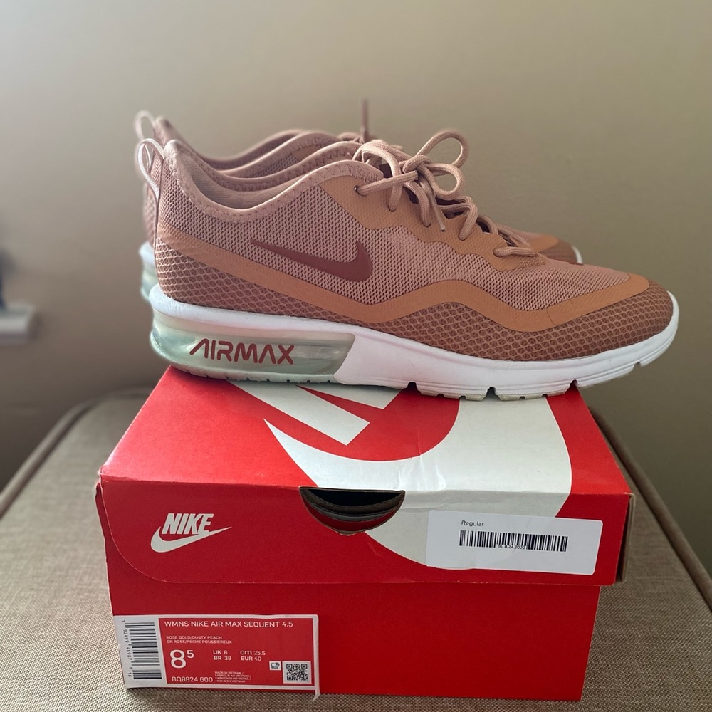 Women AirMax Nikes rose/peachy size 8/12 only wore once